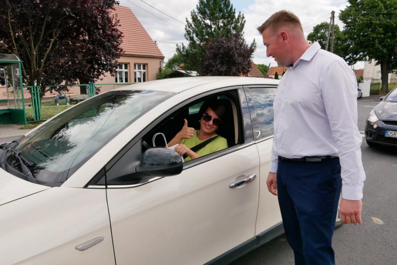 Droga powiatowa relacji Chomiąża - Jastrzębce oficjalnie oddana do użytku