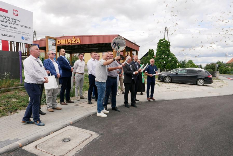 Droga powiatowa relacji Chomiąża - Jastrzębce oficjalnie oddana do użytku