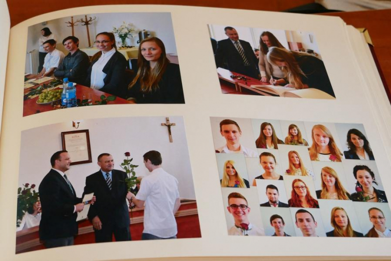 Kolejne stypendia rozdane