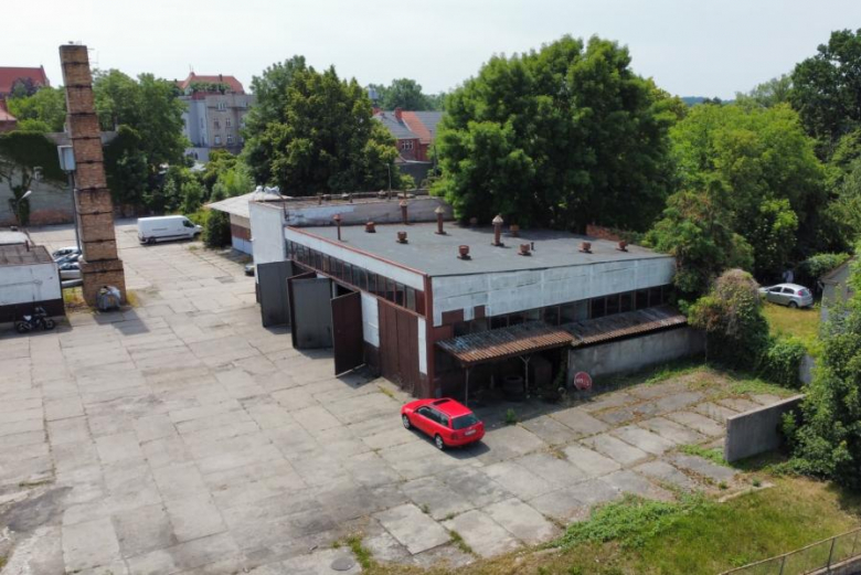 Polbus sprzedaje kolejną działkę w Środzie Śląskiej