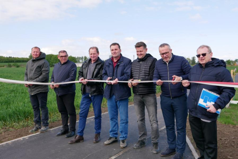 Ścieżka rowerowa relacji Chomiąża - Malczyce oficjalnie otwarta