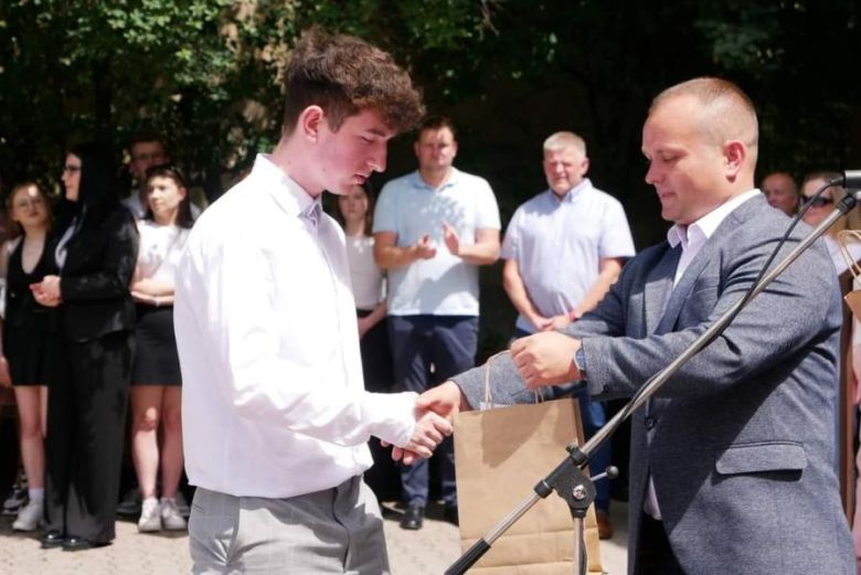 Powiatowe placówki oświatowe zakończyły rok szkolny