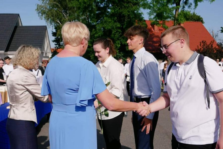 Powiatowe placówki oświatowe zakończyły rok szkolny