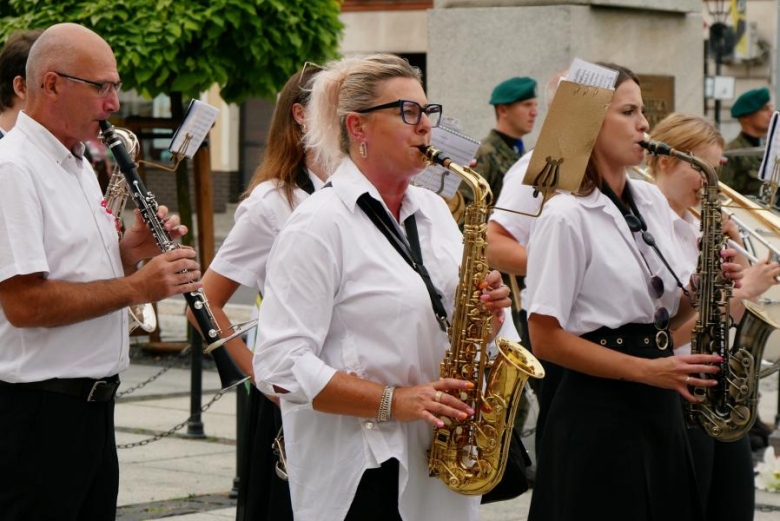 Uroczyste obchody Święta Wojska Polskiego w Środzie Śląskiej