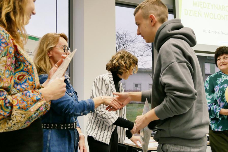 Seniorzy podziękowali młodzieży za wsparcie różnych inicjatyw