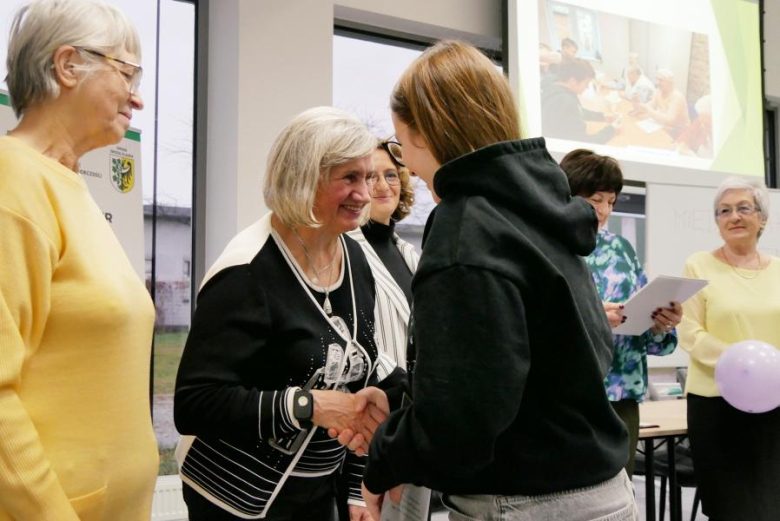 Seniorzy podziękowali młodzieży za wsparcie różnych inicjatyw