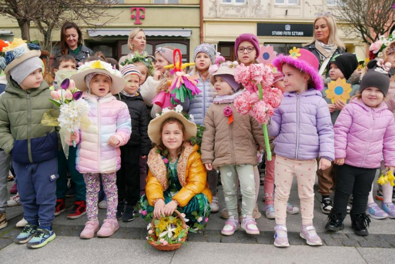 Pierwszy Dzień Wiosny na średzkim Rynku