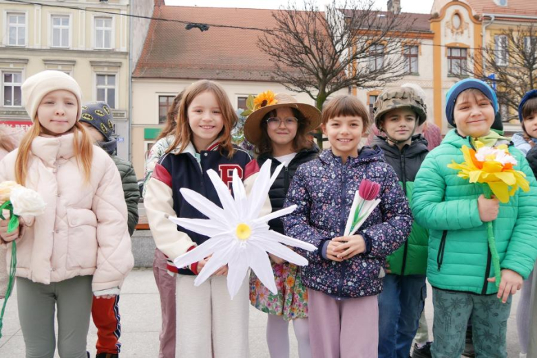 Pierwszy Dzień Wiosny na średzkim Rynku