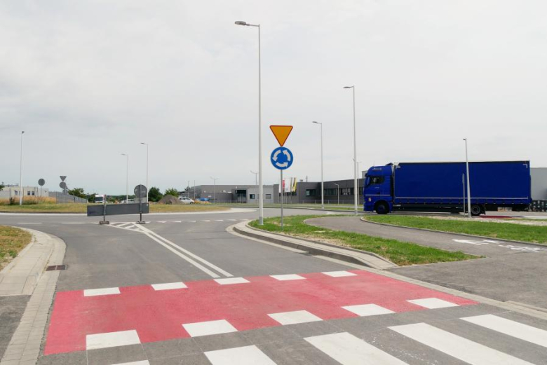 Nowa droga połączyła Środę Śląską z podstrefą LSSE w Komornikach