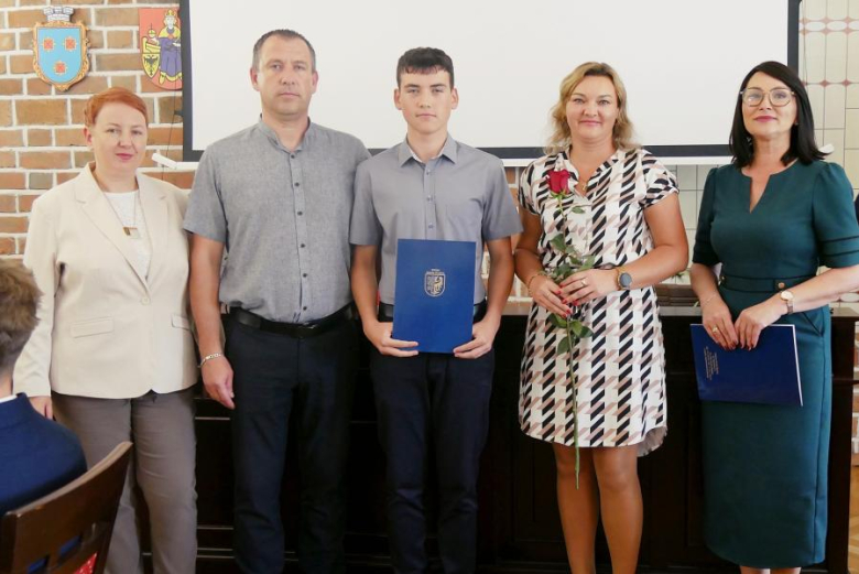 Stypendia dla najzdolniejszych uczniów