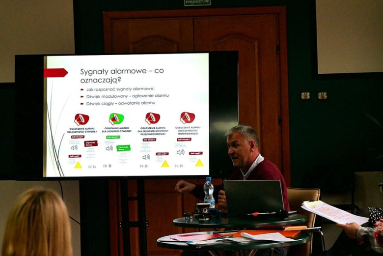 Spotkanie o bezpieczeństwie i potrzebach seniorów w Domu Kultury