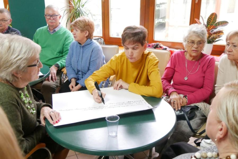 Spotkanie o bezpieczeństwie i potrzebach seniorów w Domu Kultury