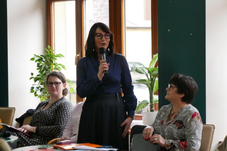 Spotkanie o bezpieczeństwie i potrzebach seniorów w Domu Kultury