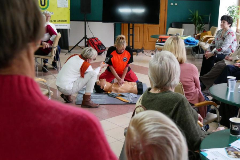 Spotkanie o bezpieczeństwie i potrzebach seniorów w Domu Kultury
