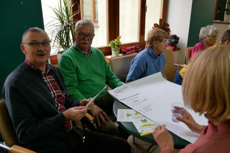 Spotkanie o bezpieczeństwie i potrzebach seniorów w Domu Kultury