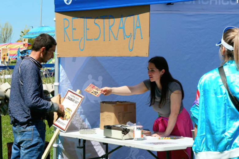 Bieg po towar dla Filipa