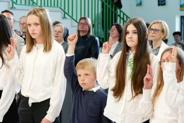 Wyjątkowa uroczystość odbyła się w Szkole Podstawowej nr 1 w Środzie Śląskiej