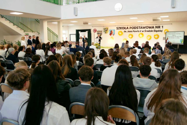 Wyjątkowa uroczystość odbyła się w Szkole Podstawowej nr 1 w Środzie Śląskiej