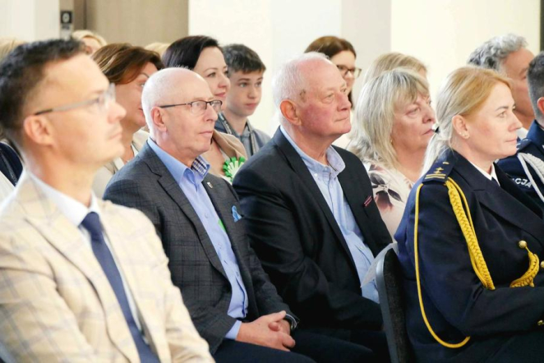 Wyjątkowa uroczystość odbyła się w Szkole Podstawowej nr 1 w Środzie Śląskiej