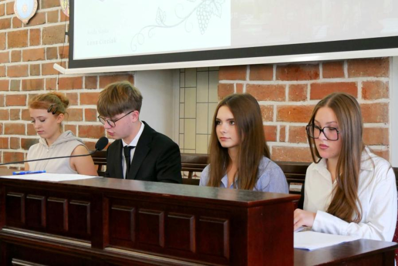 Nowi radni złożyli uroczyste ślubowanie