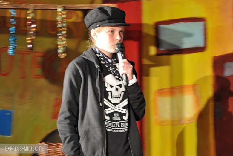 Przedstawienie teatralne w średzkim domu kultury