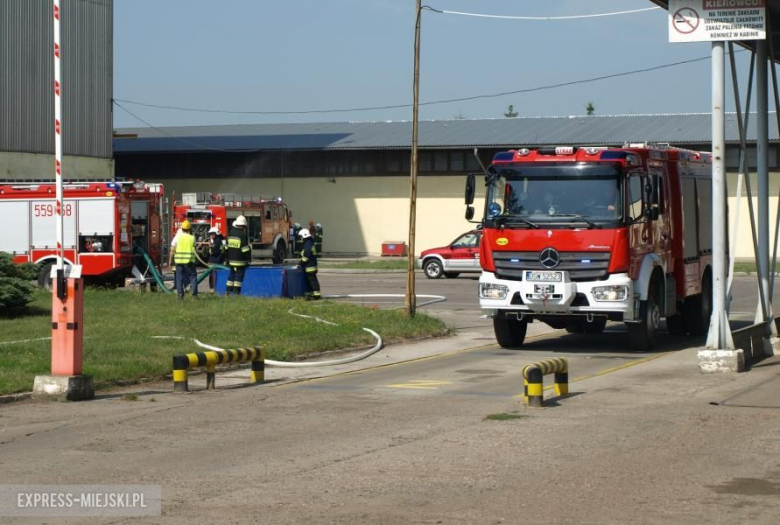 Ćwiczenia straż pożarnych w Ujeździe Górnym