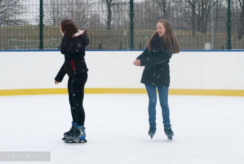 Pierwsze użytkowniczki lodowiska