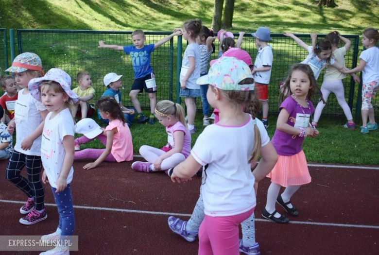 Przedszkolaki wzięły udział w maratonie