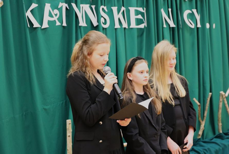 Symboliczny hołd dla zamordowanych w 1940 roku