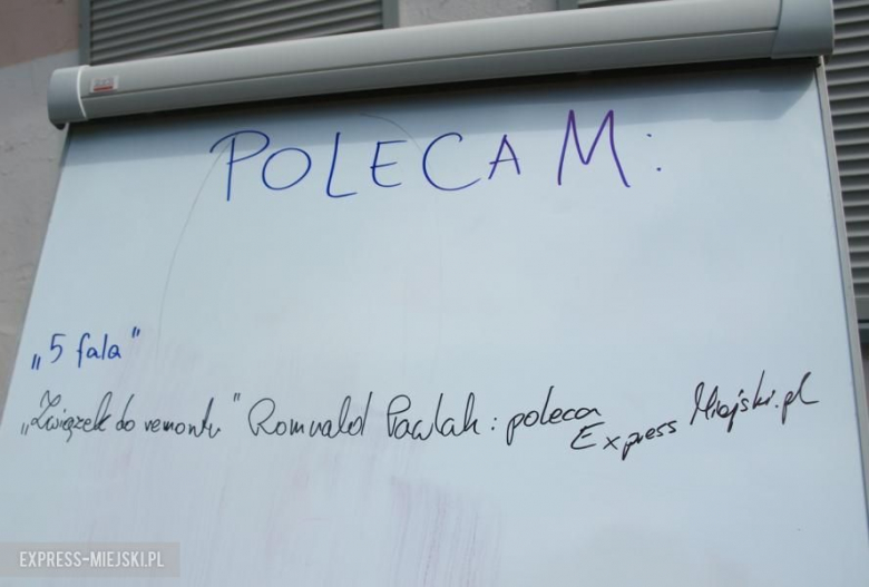 Czytanie książek w LO