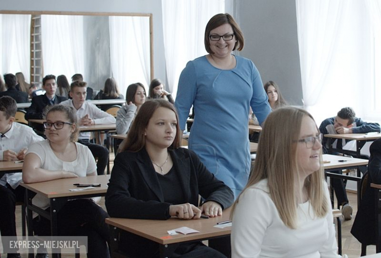 Egzamin w gimnazjum im. Jana Pawła II w Środzie Śląskiej