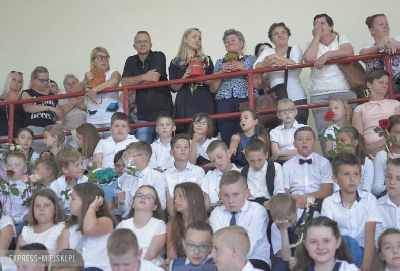 Zakończenie roku szkolnego w średzkiej podstawówce