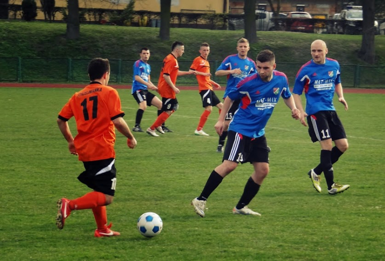 Polonia, choć przegrywała już po pierwszych kilku minutach 0:2 to zdołała doprowadzić do remisu