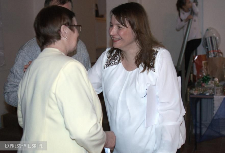 Podziękowania otrzymało około 100 osób