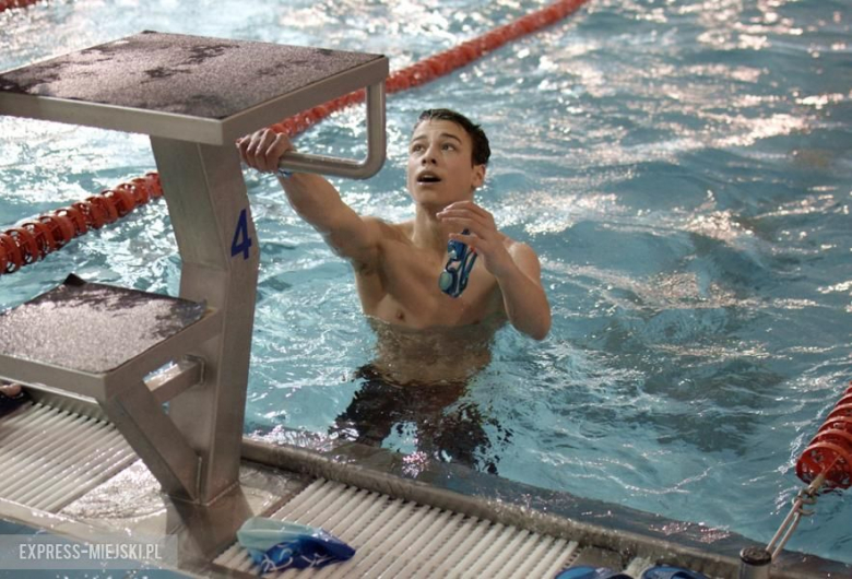 V Mistrzostwa Powiatu Średzkiego w pływaniu 