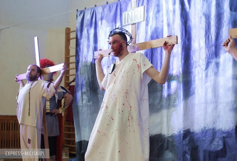 Męka Pańska w wykonaniu podopiecznych ŚDS