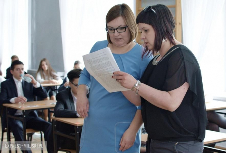 Egzamin w gimnazjum im. Jana Pawła II w Środzie Śląskiej