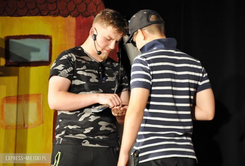 Przedstawienie teatralne w średzkim domu kultury