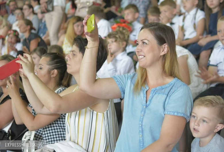 Zakończenie roku szkolnego w średzkiej podstawówce