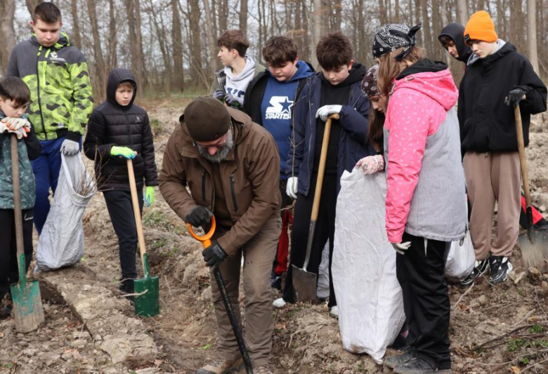 Wspólne sadzenie drzew