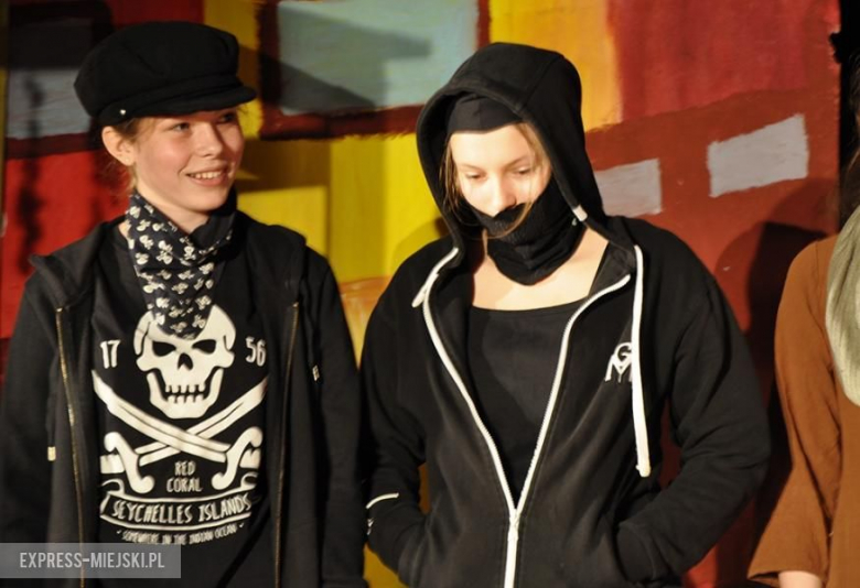 Przedstawienie teatralne w średzkim domu kultury