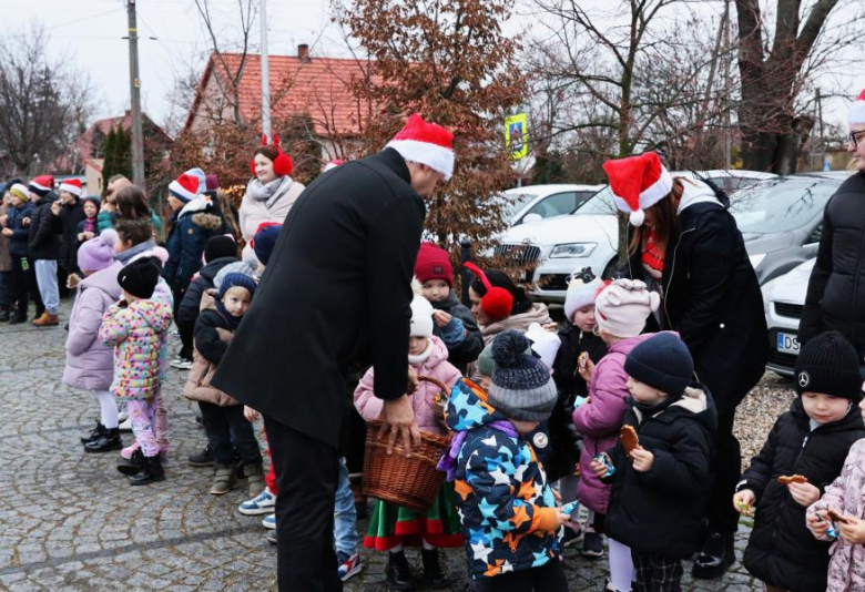 Uroczyste rozświetlenie świątecznej choinki