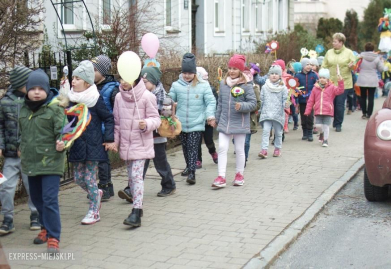 Pochód przedszkolaków w Środzie Śląskiej