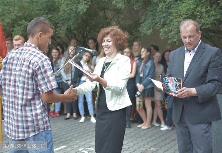 Wręczenie nagród dla najlepszych uczniów