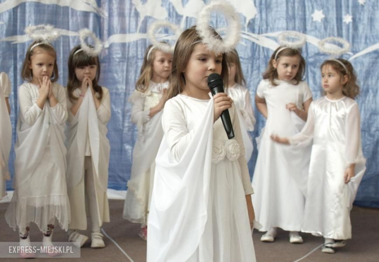 Przedszkolaki z Przedszkola "Pod Topolą" w Środzie Śląskiej