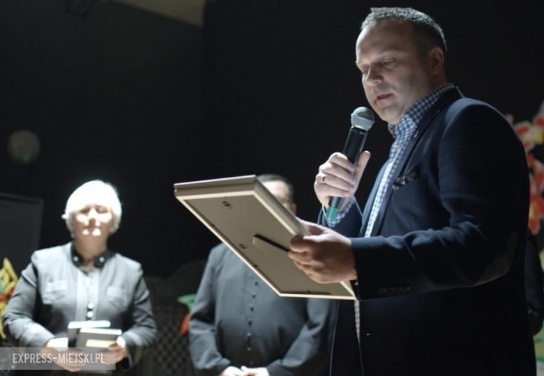 Występy młodych artystów na koncercie świątecznym