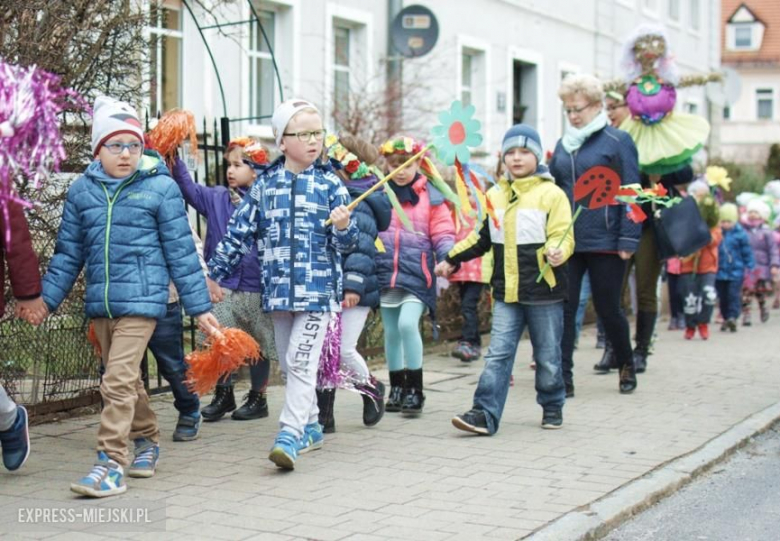 Pochód przedszkolaków w Środzie Śląskiej