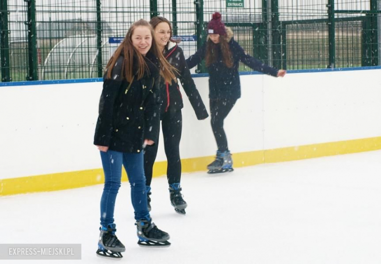 Pierwsze użytkowniczki lodowiska