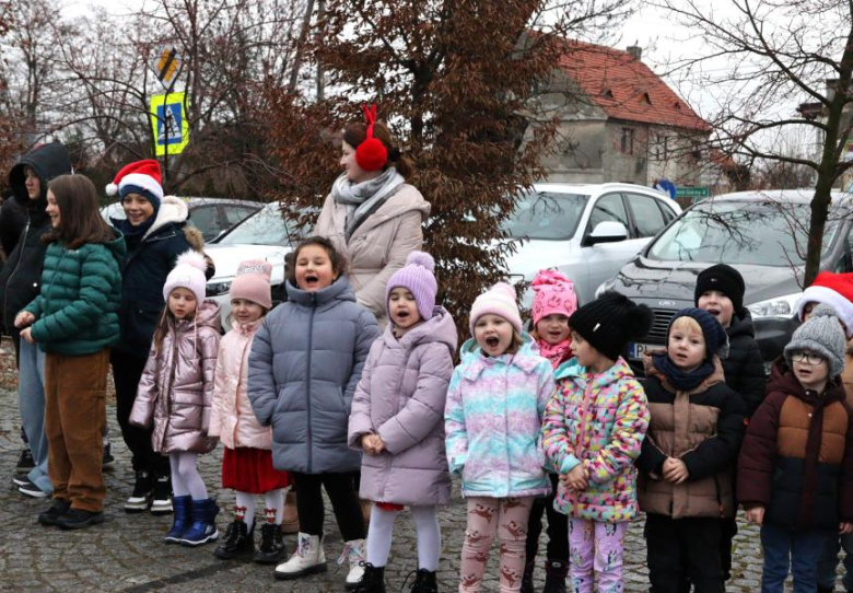 Uroczyste rozświetlenie świątecznej choinki