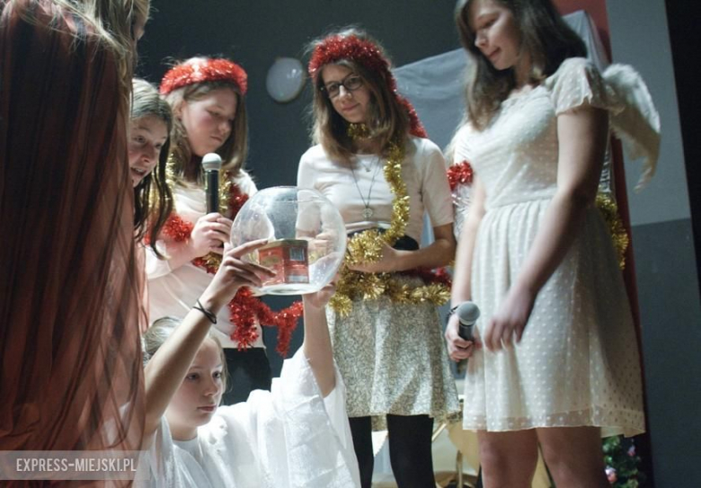 Jasełka w wykonaniu gimnazjalistów